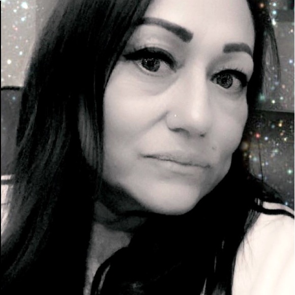 Meet your Posher, Vanessa - Picture 1 of 1